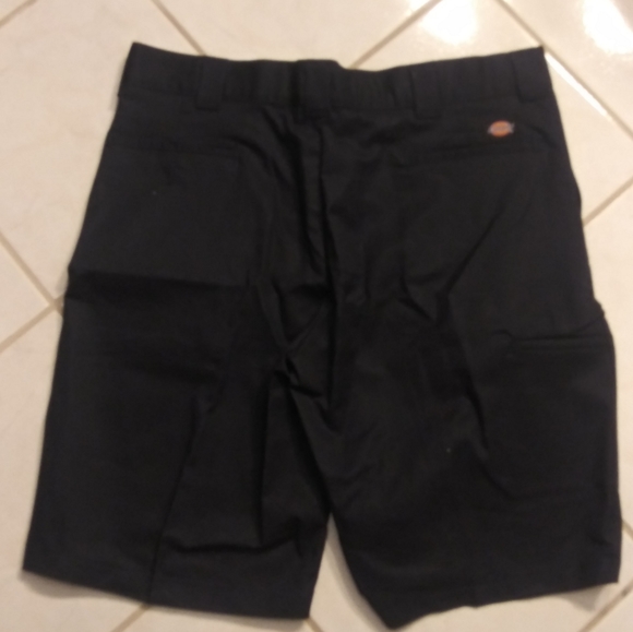 Men's shorts - Picture 3 of 8